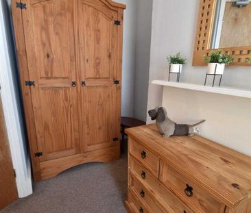 1 bedroom in a house share to rent - Photo 4