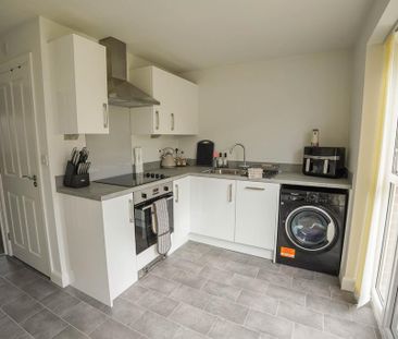 2 bedroom semi-detached house to rent - Photo 6