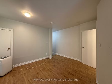 For Lease - 2471 Dundas Street Unit# UPPER, Toronto, Ontario - Photo 5