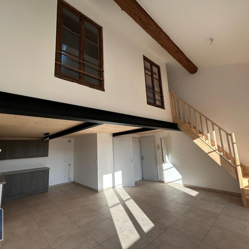 Location Appartement 2 pièces 61m² VILLEFRANCHE SUR SAONE 69400 - Photo 1