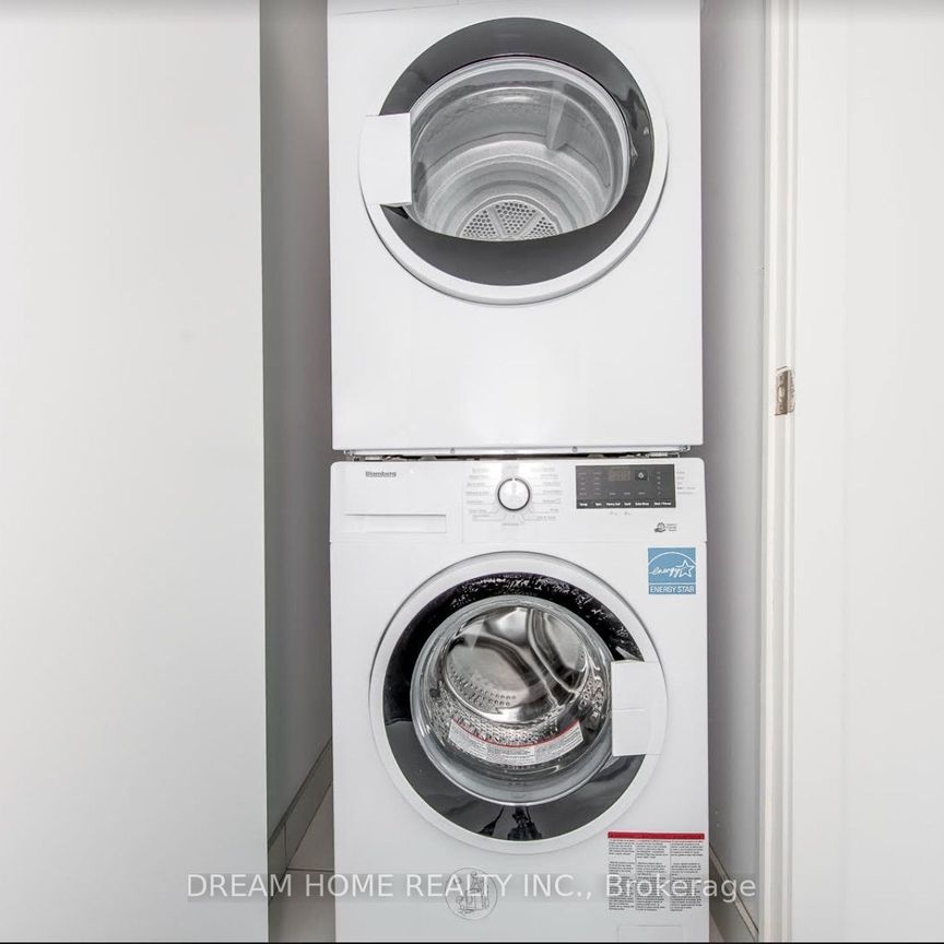 For Lease - 955 Bay Street Unit# 3809 -Room, Toronto, Ontario - Photo 1