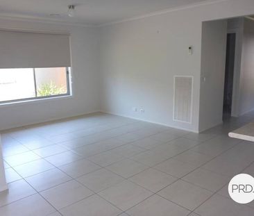 IMMACULATE TOWNHOUSE - Photo 1