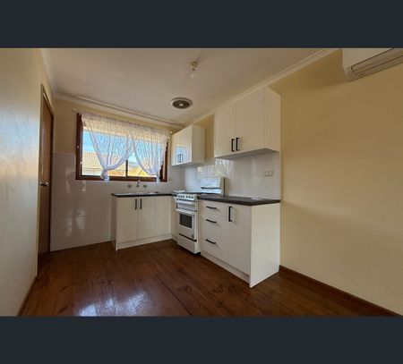 3/48 Geach Street, Dallas, Vic 3047 - Photo 3