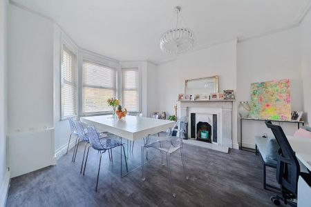 3 bedroom semi-detached house to rent - Photo 4