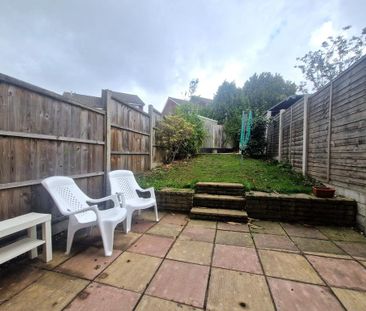 2 bedroom terraced house to rent - Photo 4