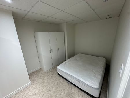 For Lease - 25 Desert View Crescent, Richmond Hill, Ontario - Photo 3