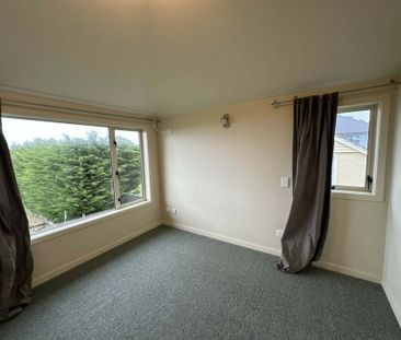 Offering a rare opportunity to almost live separately under one roof! - Photo 4