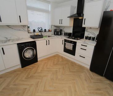 3 bedroom end of terrace house to rent - Photo 6