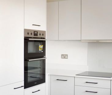 4 bedroom detached house to rent - Photo 5