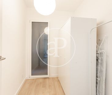 Apartment for rent in Poble Sec - Photo 2