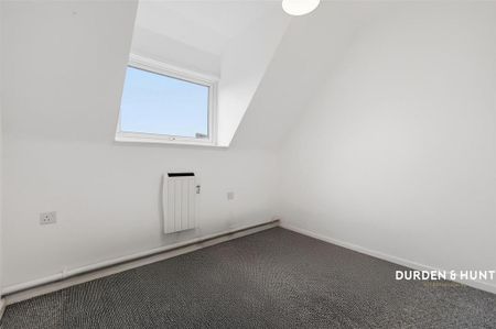 3 bedroom apartment to rent - Photo 4