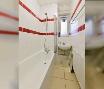 1 bedroom in a flat share to rent - Photo 6