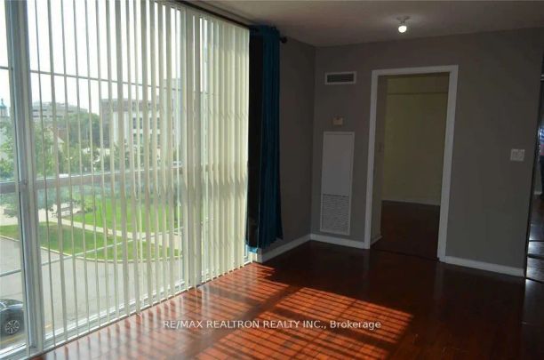 6 Rosebank Drive #3E - Photo 1