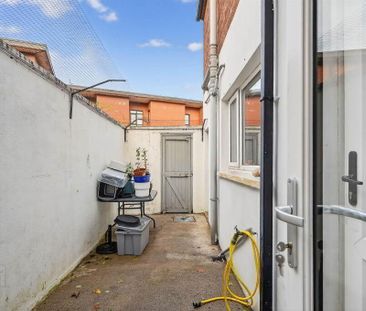 29 Dundela Crescent, Belfast, BT4 3BN - Photo 3