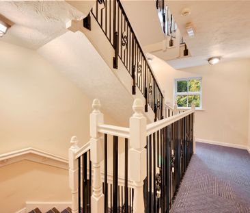 2 bed flat to rent in Royal Court Drive, Bolton, BL1 - Photo 3