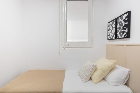 Carrer de Muntaner, Barcelona, Catalonia 08021 - Photo 3