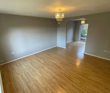 3 bedroom terraced house to rent - Photo 3