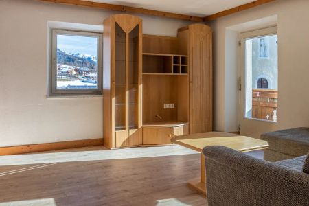 MIETE - Helle 2 Zimmerwohnung mit Balkon inkl. Betriebskosten - in Virgen - Photo 2