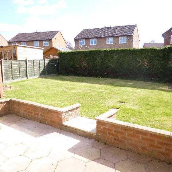 3 bedroom semi-detached house to rent - Photo 1