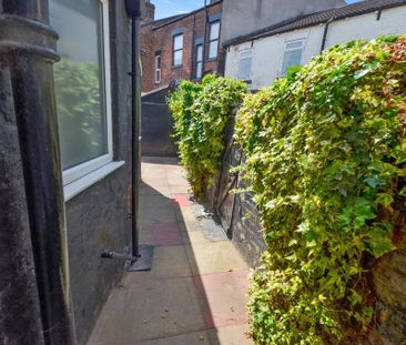 3 bedroom end of terrace house to rent - Photo 6