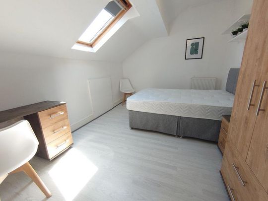 5 bedroom terraced house to rent - Photo 1