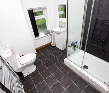 5 bedroom house to rent - Photo 2