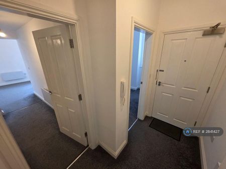 1 bedroom flat to rent - Photo 4