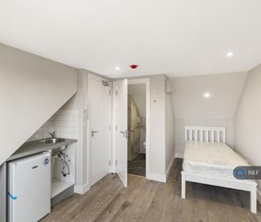 Studio to rent - Photo 5