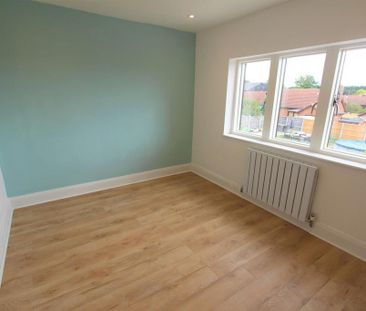 3 bedroom semi-detached house to rent - Photo 6
