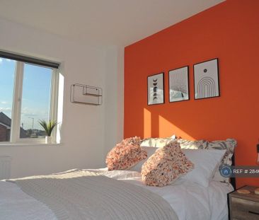 1 bedroom in a house share to rent - Photo 5