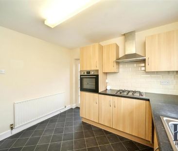 3 bedroom detached bungalow to rent - Photo 6