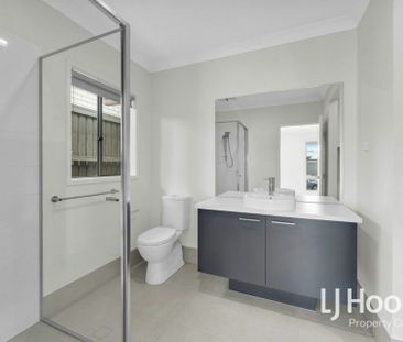 Stunning Family Home / 2 x Living Areas / Ducted AC / Located withi... - Photo 6