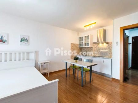 Estudio en alquiler en Calle de la Marina - Photo 3