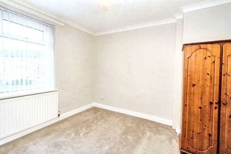 3 bed terraced house to rent in NE3 - Photo 2