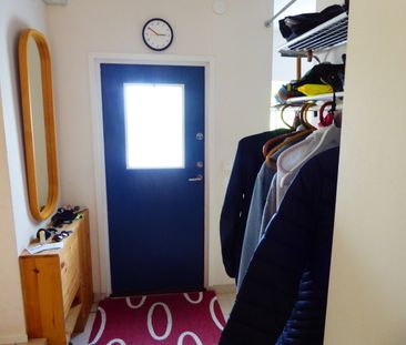 Två rum i radhus uthyres - Foto 4