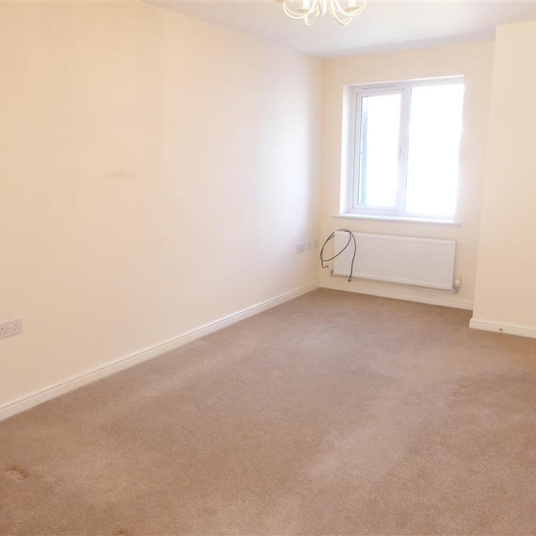 Portland Drive, Barry - Photo 1