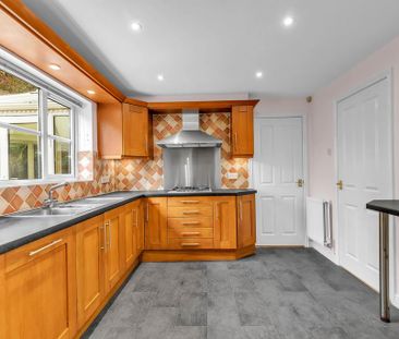 4 bedroom detached house to rent - Photo 1