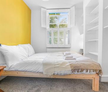 3 bedroom terraced house to rent - Photo 4