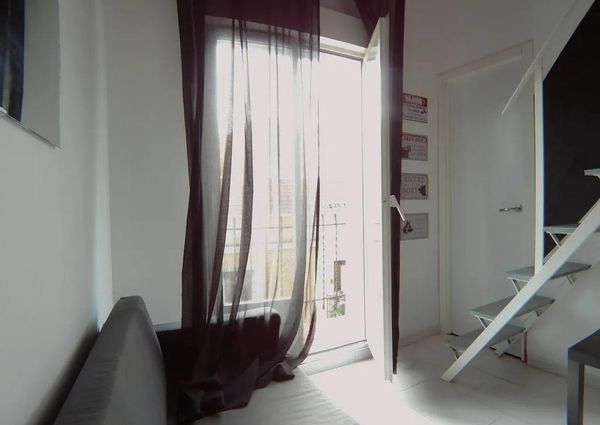 Calle de Antonio Zamora, Madrid, Community of Madrid 28011