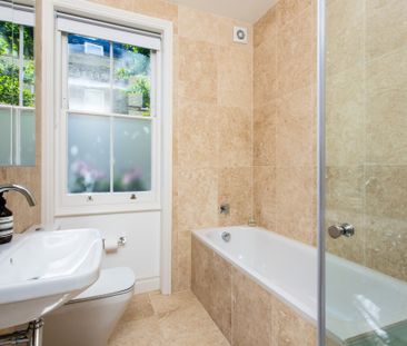 4 Bedroom House To Let - Photo 4