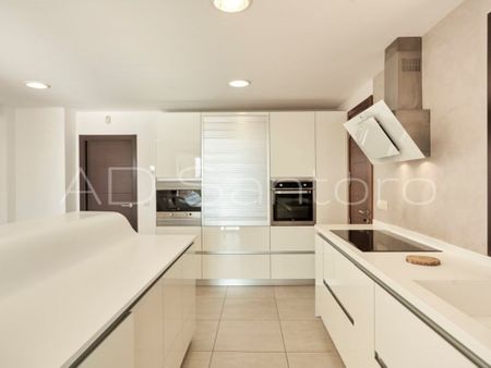 5 bedroom luxury Villa for rent in Benimussa, Sant Antoni de Portmany, Balearic Islands - Photo 3