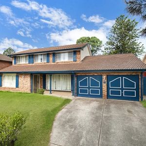 Spacious Family Living with Exceptional Comfort and Lifestyle - Photo 3