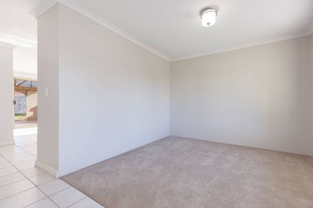 Comfortable 3Bed Family Home - Photo 5