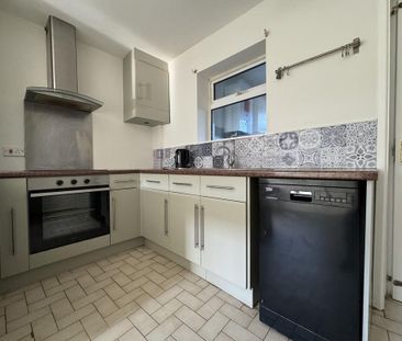 3 bedroom terraced house to rent - Photo 6