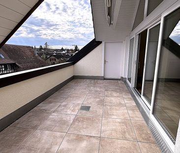 Exklusive, frisch sanierte 6.5-Zimmer-Attikawohnung in Bottighofen ... - Photo 1