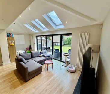 3 Bedroom Semi Detached To Let - Photo 1