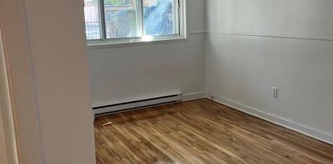 LACHINE, 5 1/2, semi-sous sol, tres luminieux - Photo 2