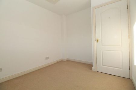 2 bedroom semi-detached house to rent - Photo 4