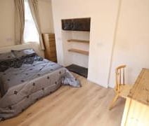 8 Bed - 30 Brudenell Avenue, Hyde Park, Leeds - LS6 1HD - Student - Photo 5