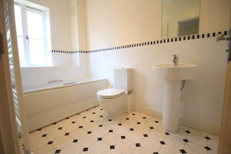 2 bedroom terraced house to rent - Photo 5